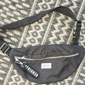 Uni Sex Black Men's Crossbody Bag